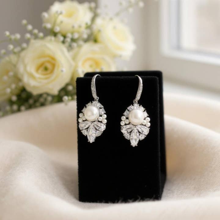 Athena Bridal Jewellery – wholesale Hängande örhängen – CZ KOLLEKTION -VINTAGE ALLUE ÖRHÄNGEN - CZER809 SILVER2