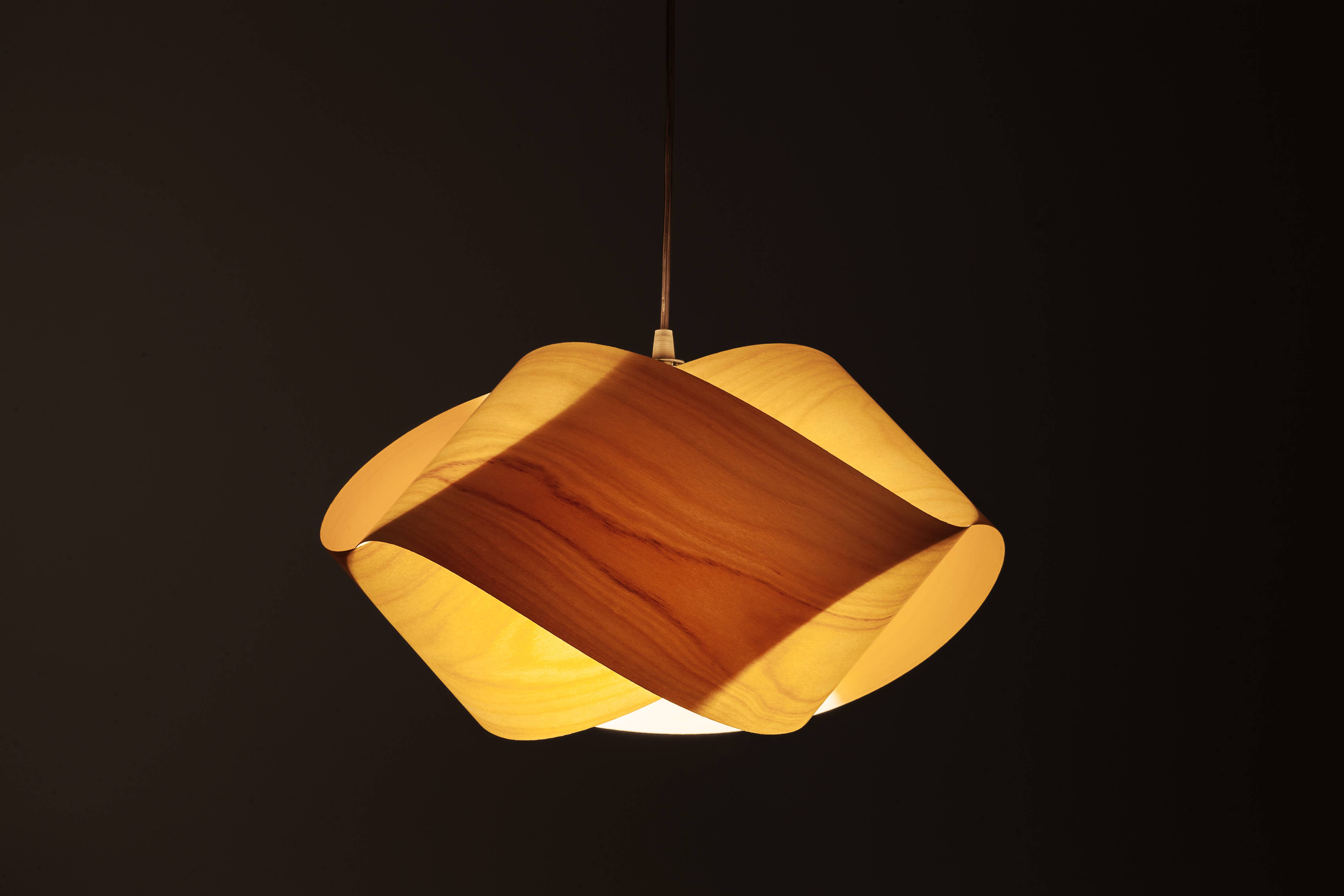 Traum - Wood Lighting – wholesale Chandelier/hanging light – Summer Decor UFO Pendant crafted with Natural Wood Veneer8
