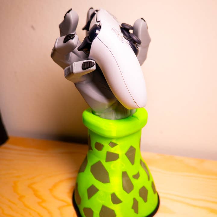 August Art House - Wholesale Phone/tablet stand - Dragon Ball Z Cell Hand Controller Holder Stand Anime Gamer Desk Display8