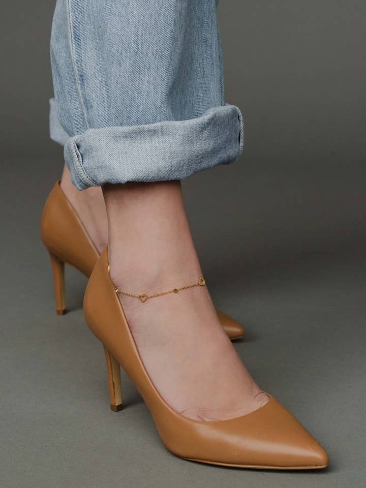 Lyxig fotlänk med guldfärgad hjärthänge för wholesale av Panache Apparel Co.