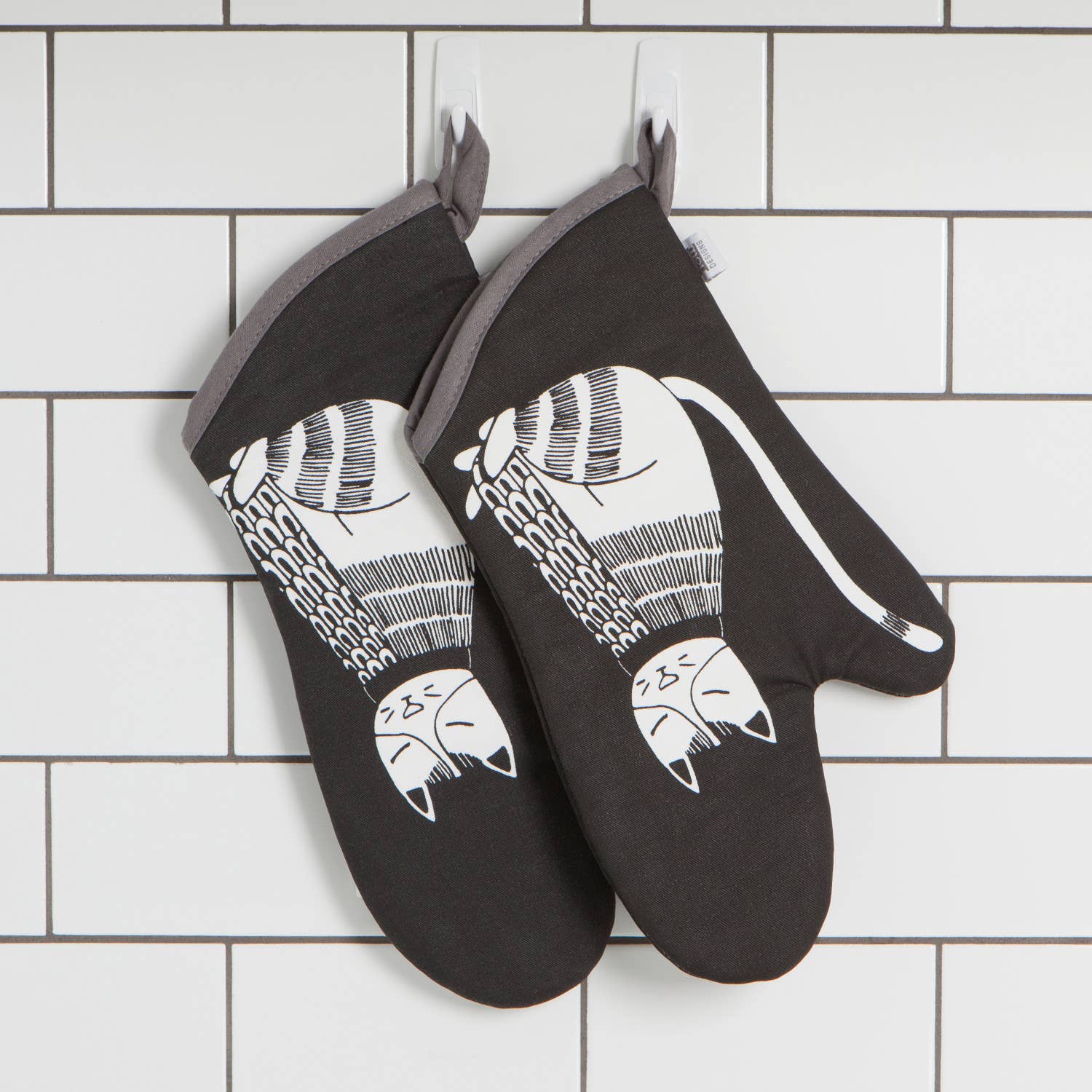 Danica Jubilee - Wholesale Oven Mitt/Pot Holder - Purr Party Chef Oven Mitt3