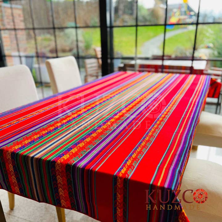 KuzcoHandmade - Wholesale Tafelkleed - Peruaanse Aguayo-geweven stof uit de Andes per tuin