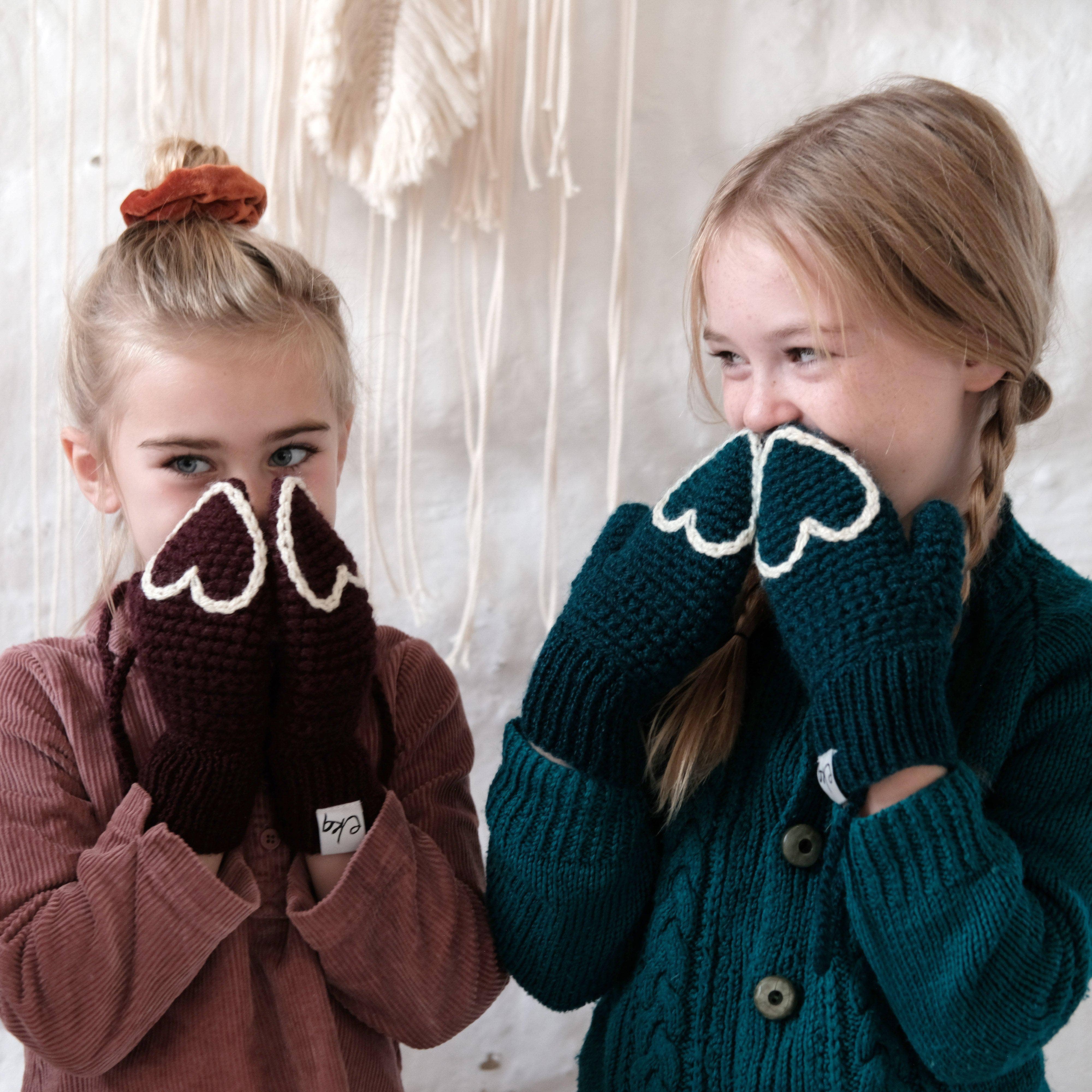 EKA – wholesale Mittens – Child – New Born Baby Heart Mittens2