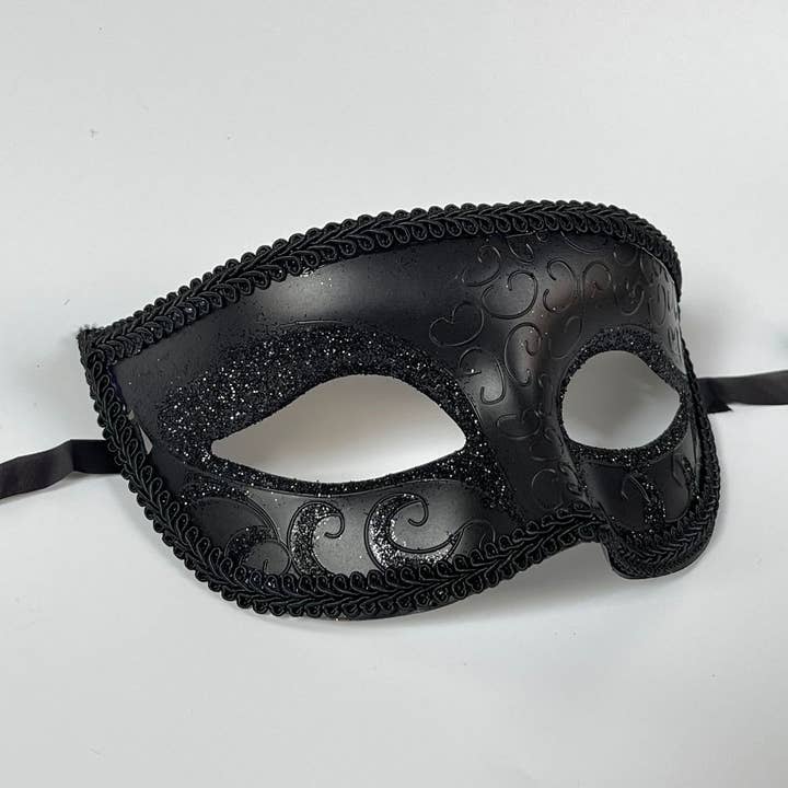 Maschera scolpita Prom per la vendita all'ingrosso da parte di Tourtiwi