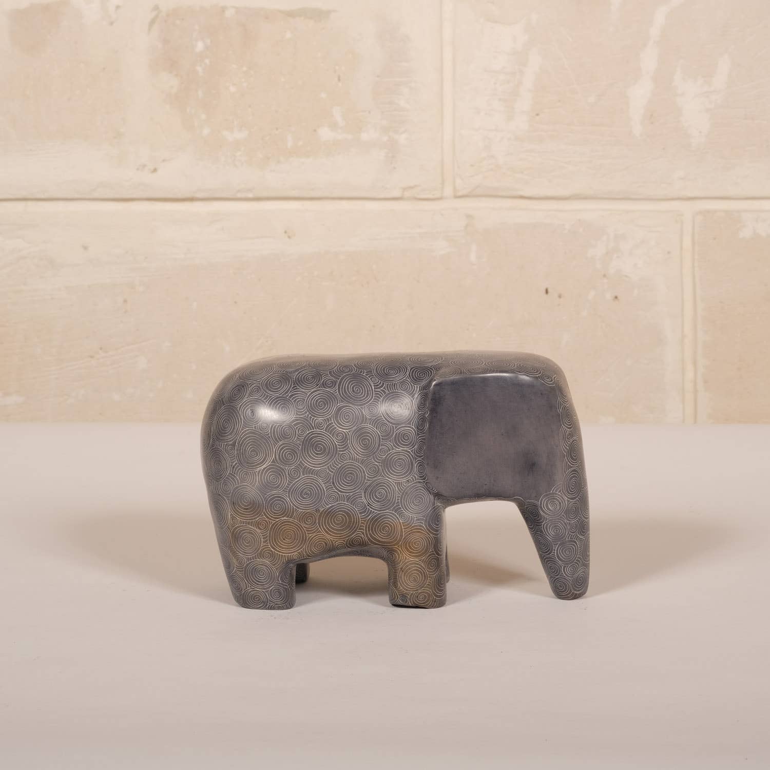 AS'ART a sense of crafts – Engroshandel Pyntefigur – Elefant håndlavet i Kenya af Kisii-sten3