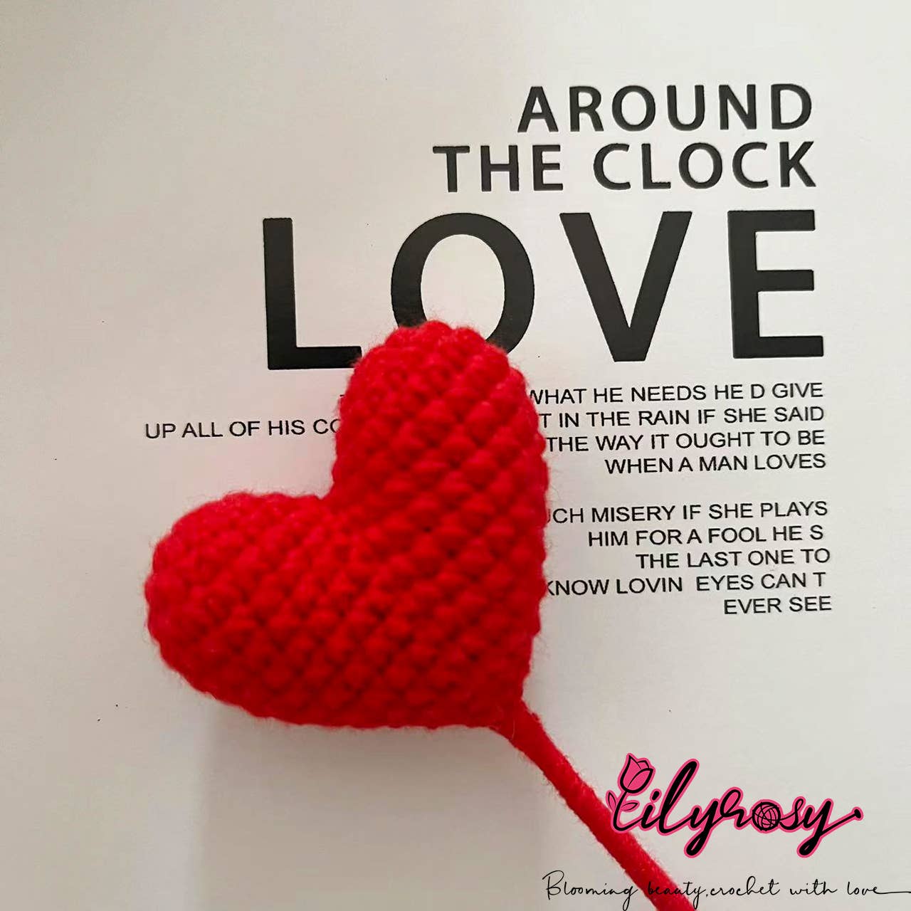 Lilyrosy（Duty free) – Flores artificiais por atacado – Lilyrosy Coração em Crochê, Presentes Artesanais1