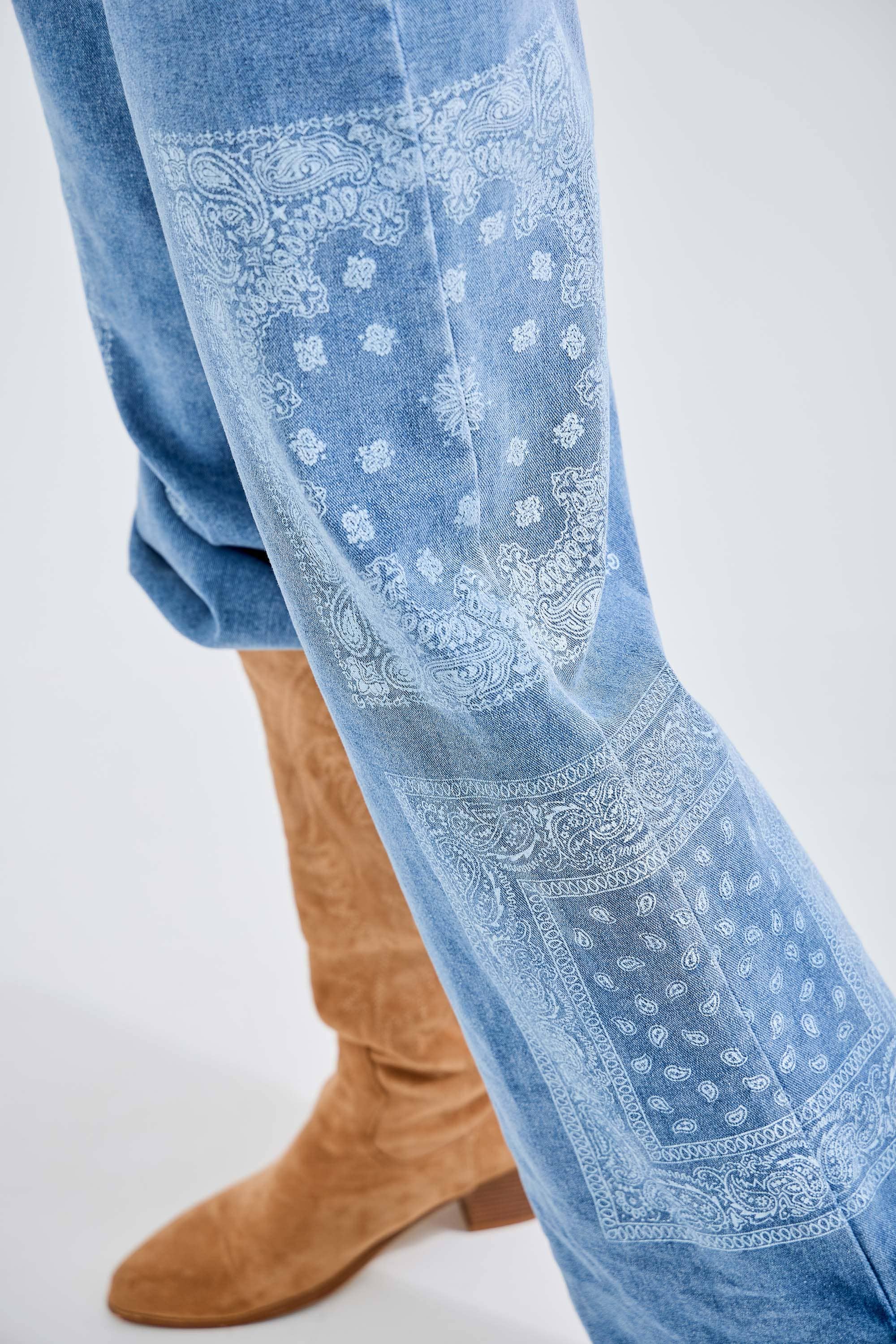 J.Her - Wholesale Jeans - Women's - Bandana Printed Boho Magic Stretchy Jeans DC5376