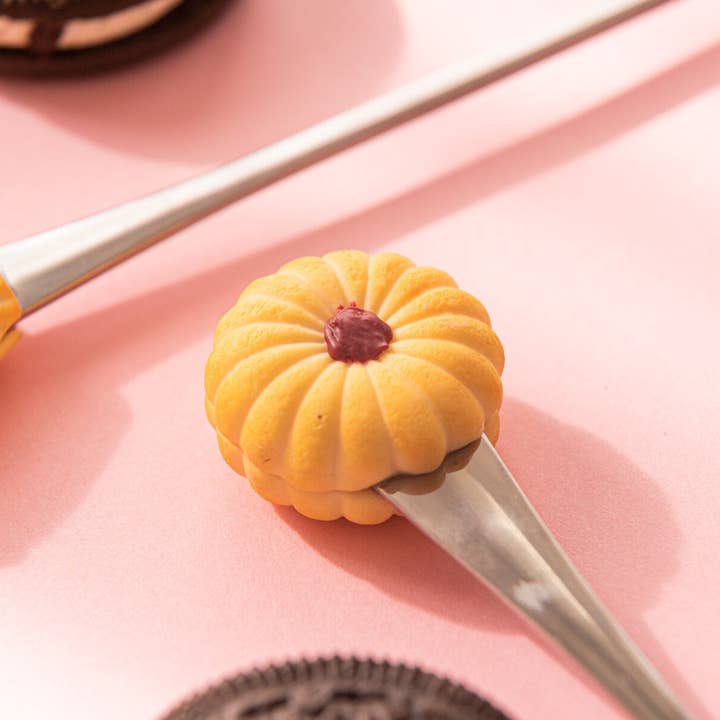 Cuillère Jammie Dodger pour la vente par Lulou Bijoux