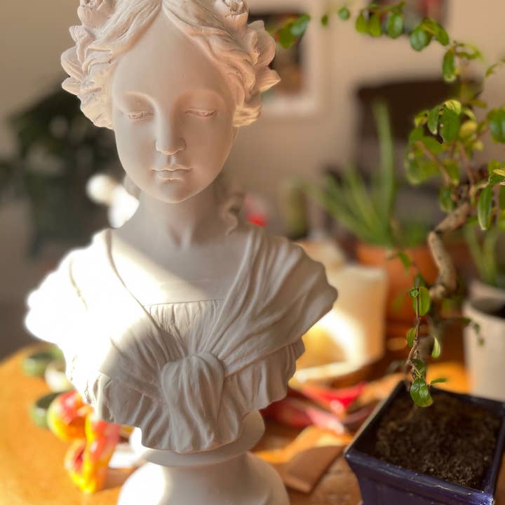 RomaArtSculptures - Wholesale Sculpture - Large Lady Statue5