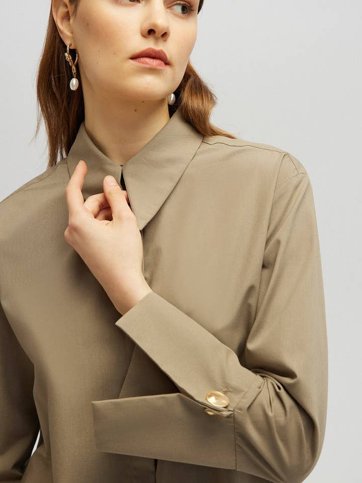 Chemise en popeline avec large manchette à message - mélange de coton pour la vente par Touché Privé