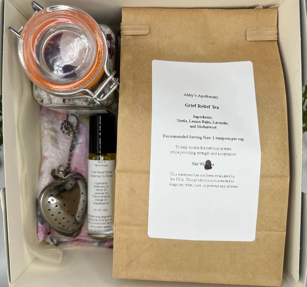 Abby's Apothecary - Wholesale Bath & Body Set - Healing Heart Box