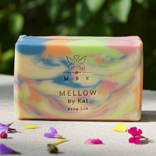 Flora - Bain moussant floral pour la vente par MBK - Mellow By Kat | Soap Lab
