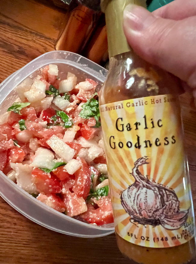 Saucy Queen - Wholesale Hot Sauce - Garlic Goodness1