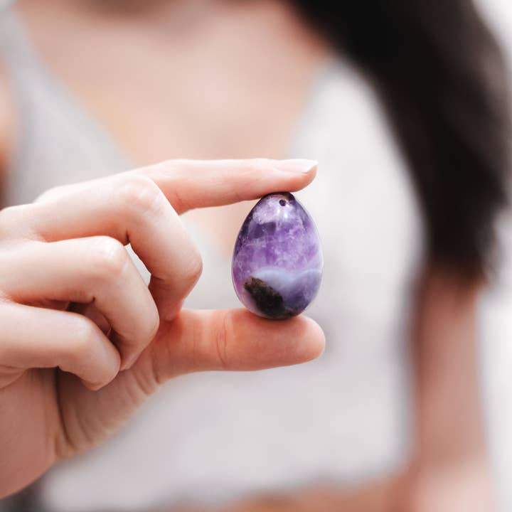 yoni egg amethyst - incl. accessories and other Purchase Wholesale dialogo entre e cliente numa loja roupa. Free Returns & Net 60 Terms on Faire trending on Faire.