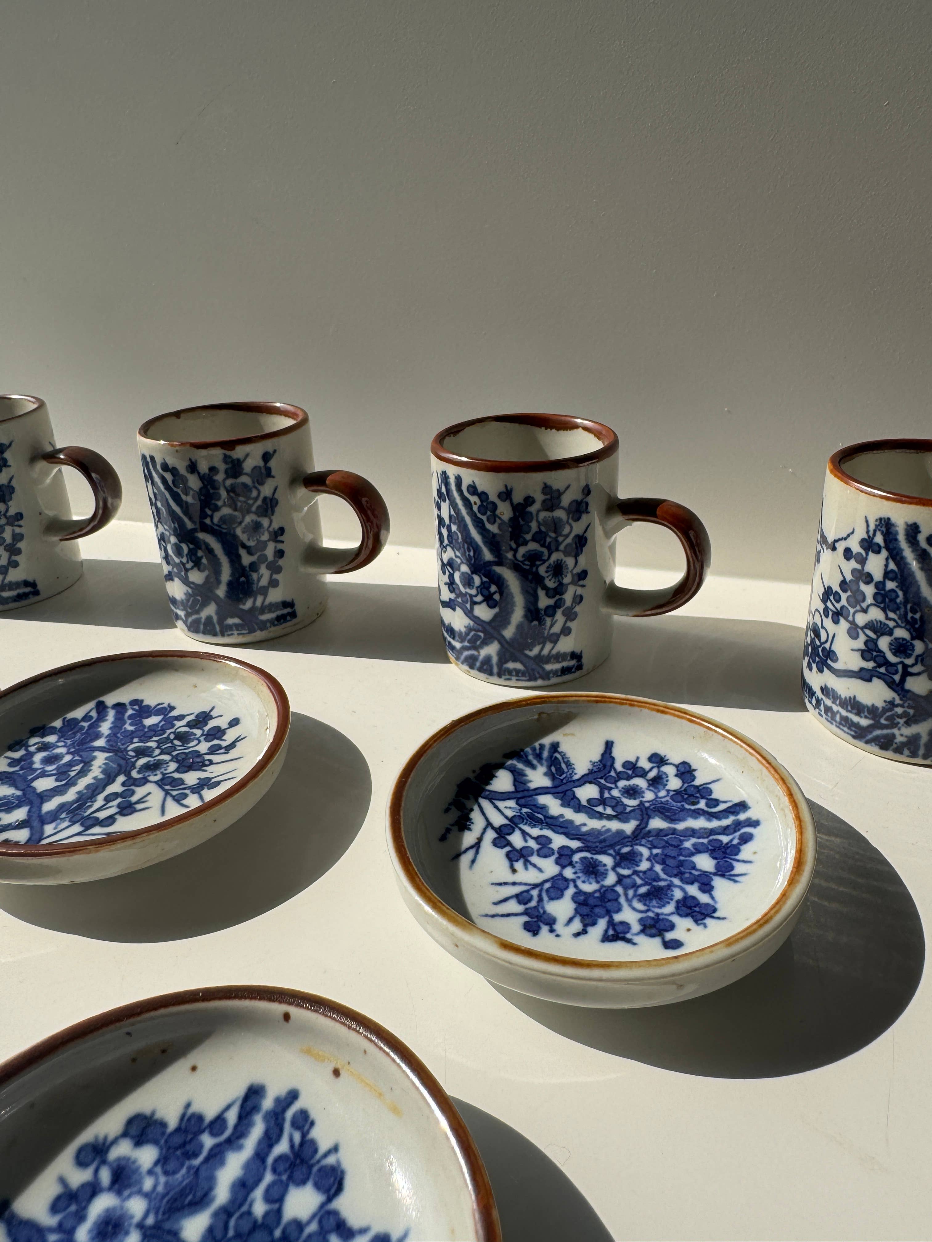 Blue Set of 4 small cups and their saucers with landscape decoration for wholesale on Faire25