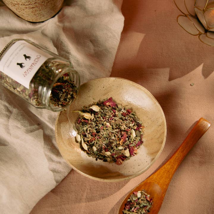 Sacred Sisters Apothecary - Vendita all'ingrosso Tè sfusi - Venusian (tè afrodisiaco a base di erbe)1