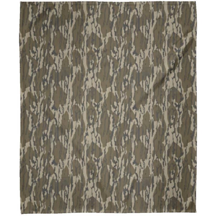 Grassy Creek Designs - Wholesale Throw Blanket - Mossy Oak Bottomland Camouflage Fleece Throw Blanket 50x60