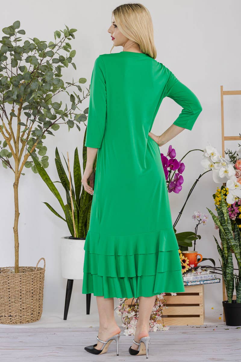 Celeste Clothing – Großhandel Kleid – Damen – Großgrößen-Midikleid mit gestuften Rüschen und 3/4-Ärmeln42