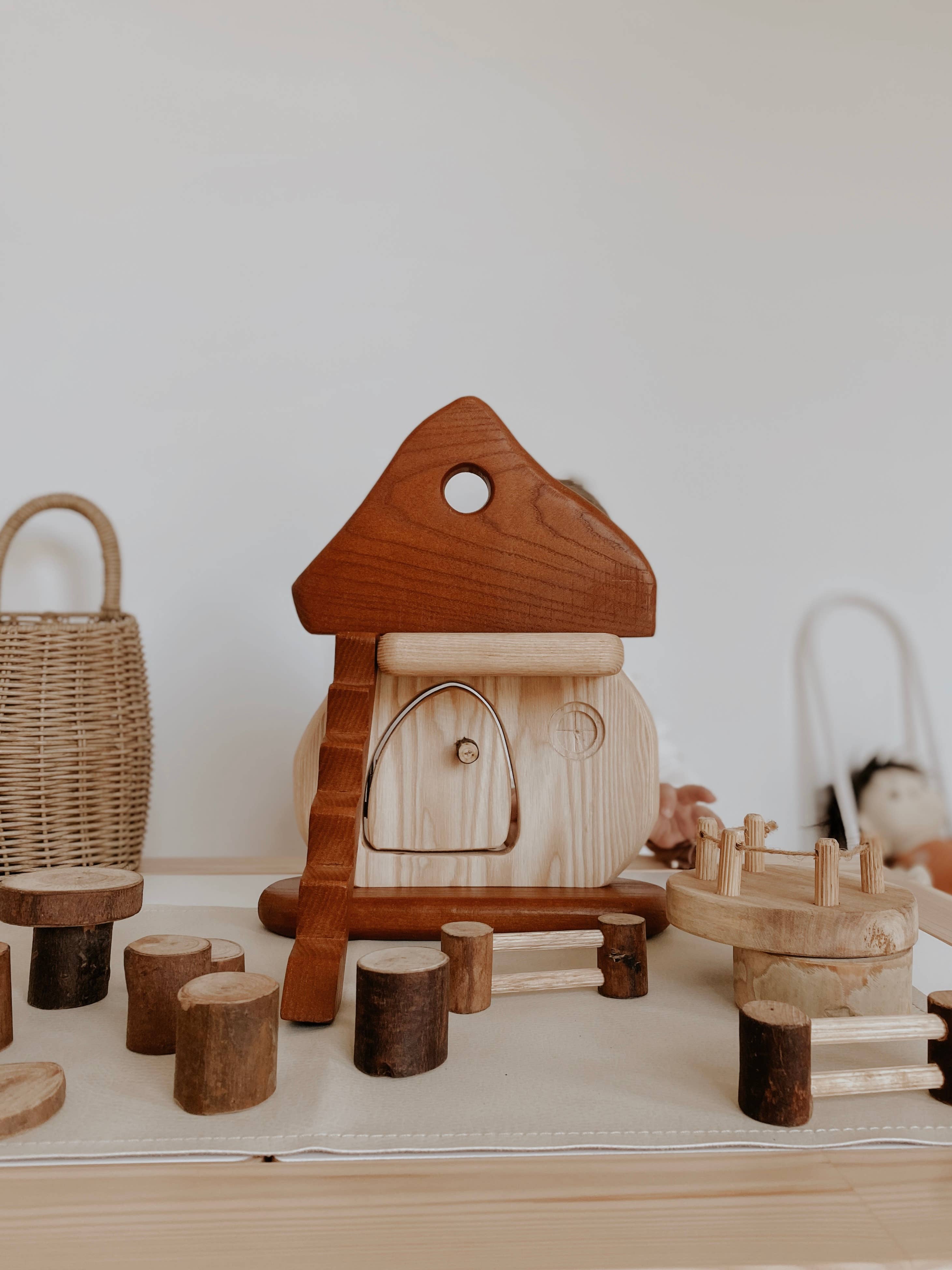QToysUSA - Vente Jouet en bois – enfant - Petit jeu de maison champignon naturel5
