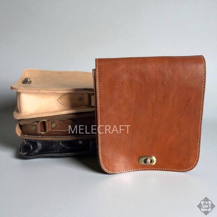 Leather cross body bag – slim messenger purse for wholesale by Melecraft