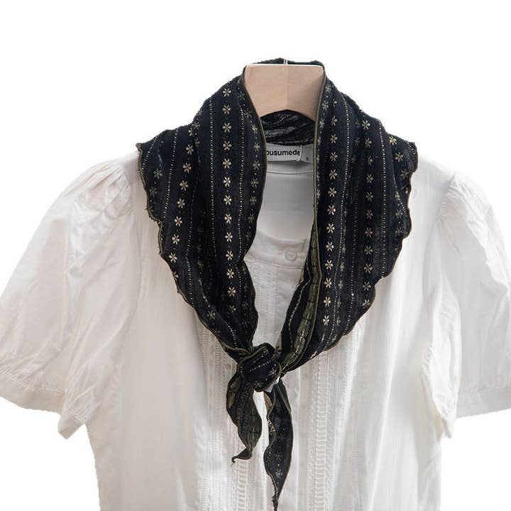 Funkyrel® Atzbranding Limited - Wholesale Scarf - Women's - Scarvii - Vintage Embroidered Triangle Scarf6