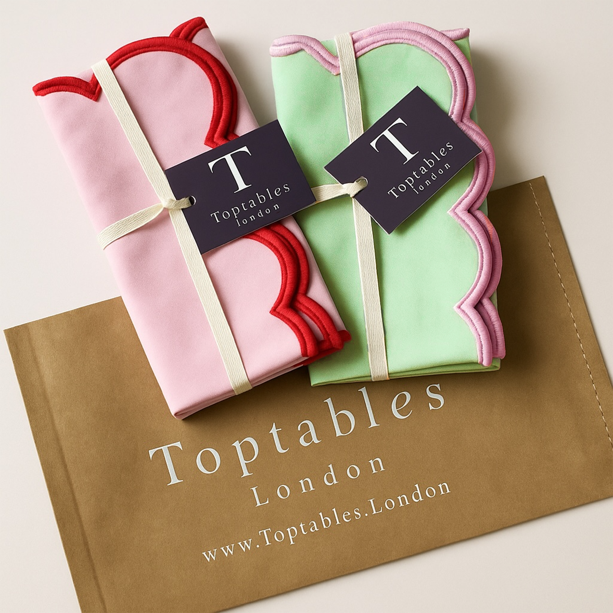 Top Tables Retail – wholesale Middags- och tygservett – Isobel Scallop Servetter - Rosa/Röd • Set om 66