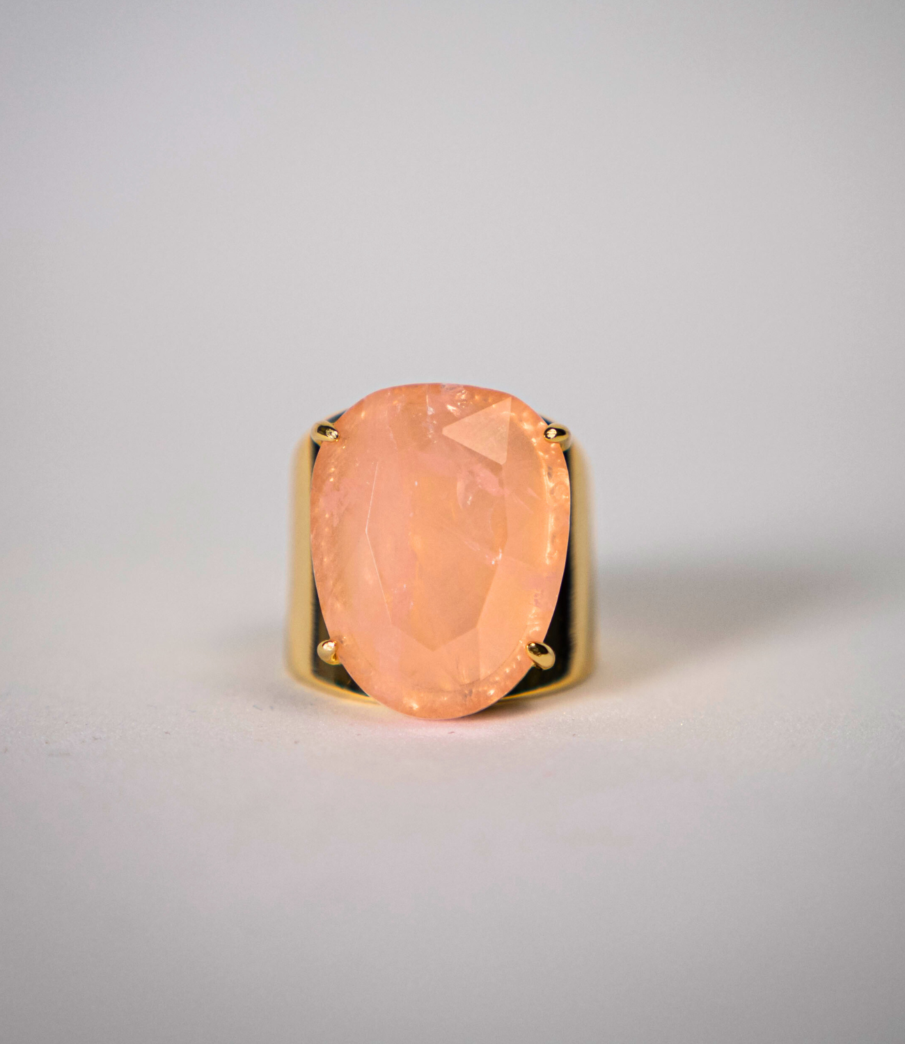 PHOEBE´S - Wholesale Cocktail/Statement Ring - Adjustable Natural Stone Ring – Amethyst, Rose Quartz, Moonstone, or Labradorite | Gold-Plated Jewelry0