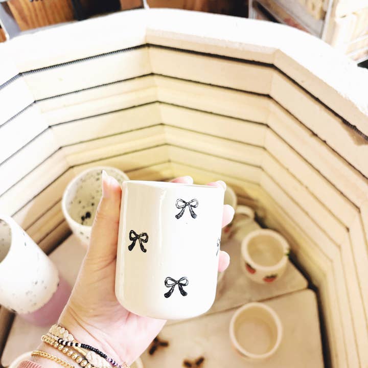 Luna Reece Ceramics - Wholesale Plant Pot - Mini Bows Organic Vessel1