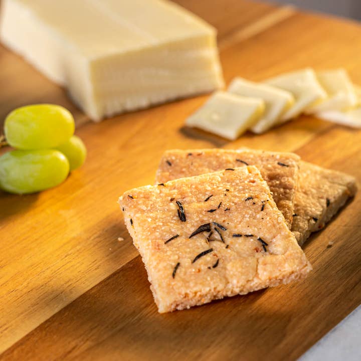 Brooklyn Brittle - Wholesale Cookie - Italian Cookie Brittle – Rosemary Parmesan | Snack Pack3