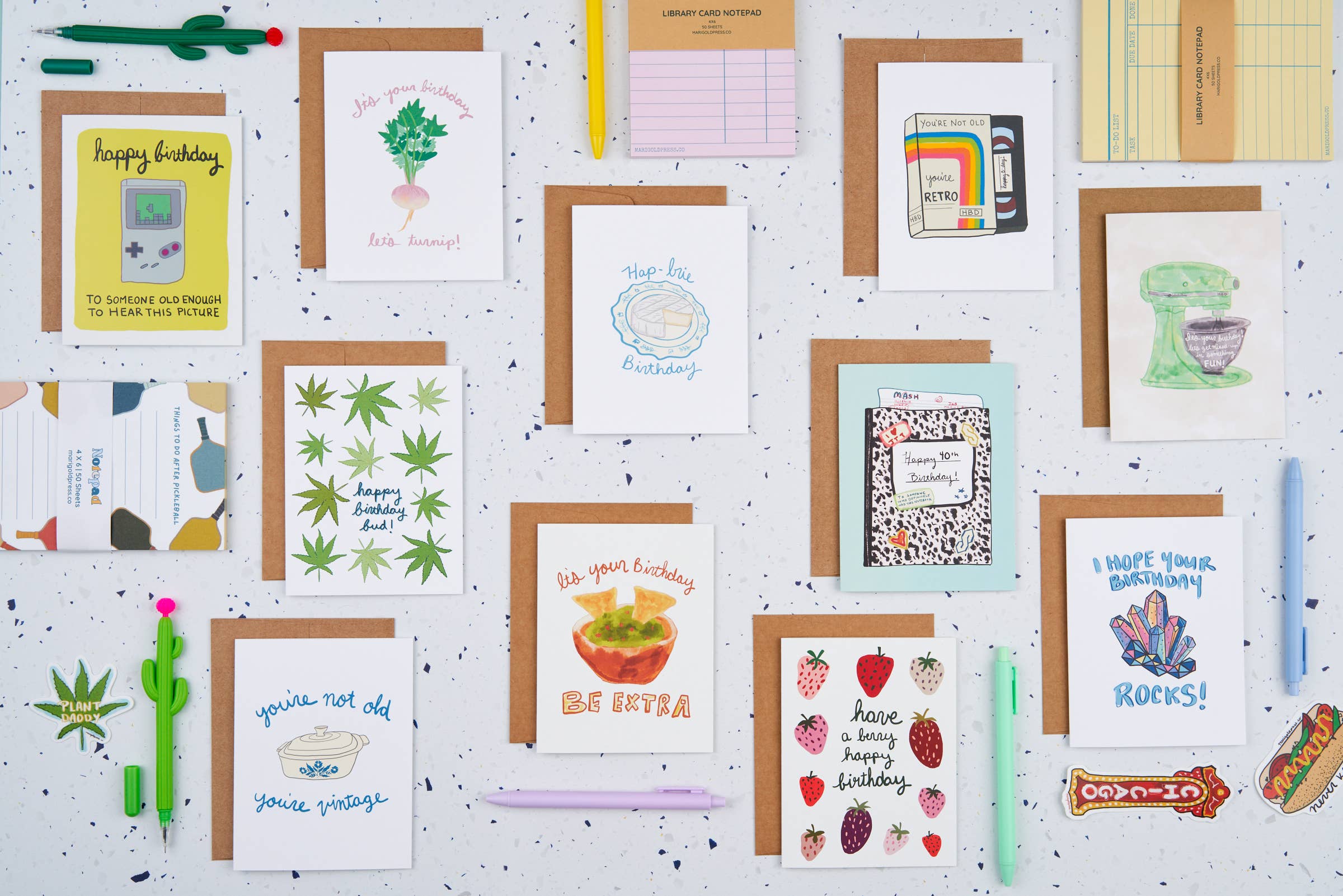 Marigold Press - Vendita all'ingrosso Biglietti di auguri - Biglietto di auguri di compleanno VHS anni '90 con scritta You're Not Old You're Retro2