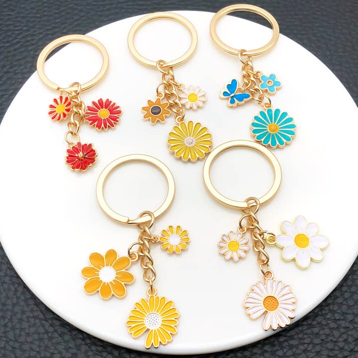 Small Fresh Sweet Daisy Flower Keychain for wholesale by MKS America