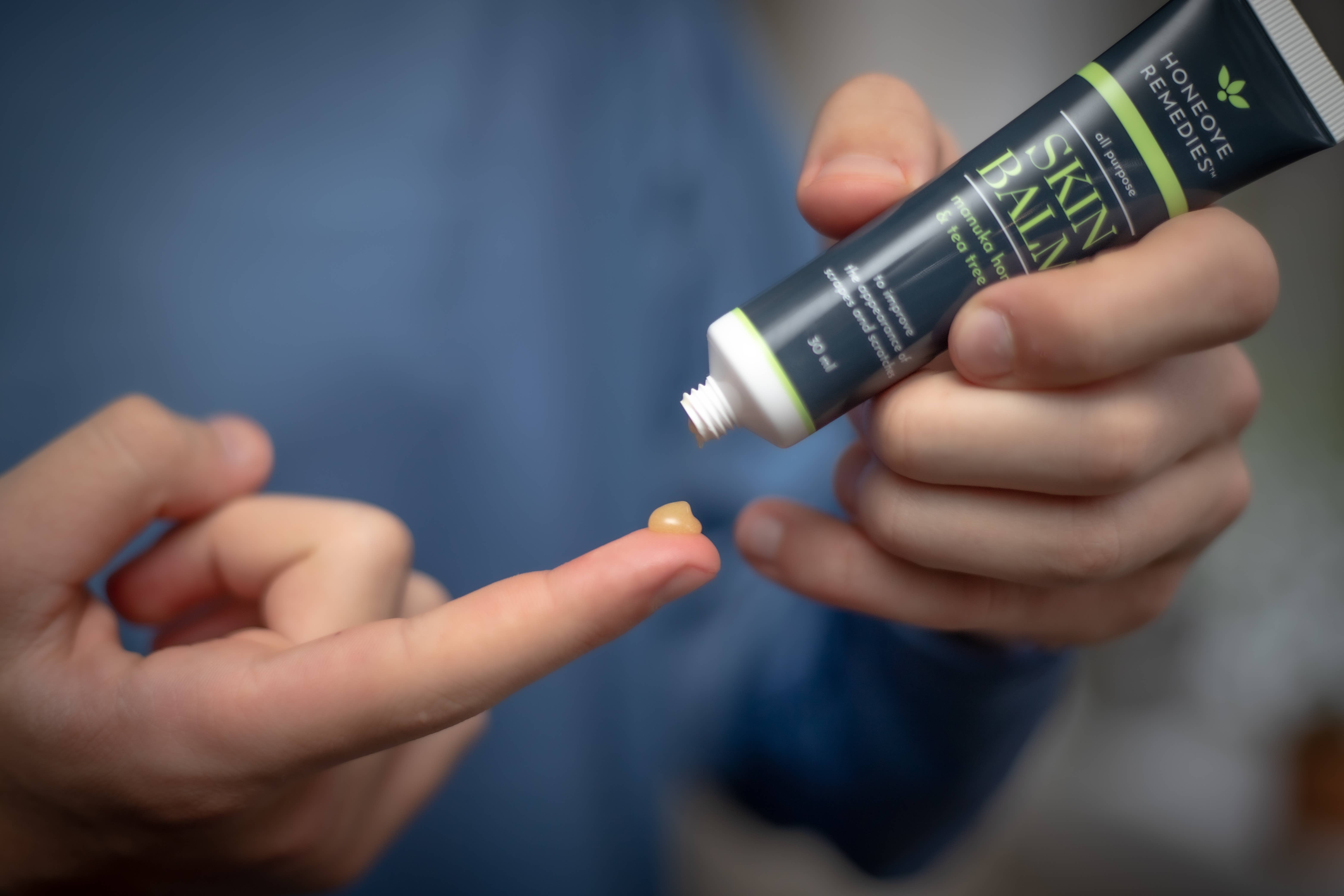 Honeoye Remedies - Wholesale Healing Salve/Balm/Cream - Skin Balm [30 ml] | Manuka Honey [550+ MGO] & Tea Tree Oil7