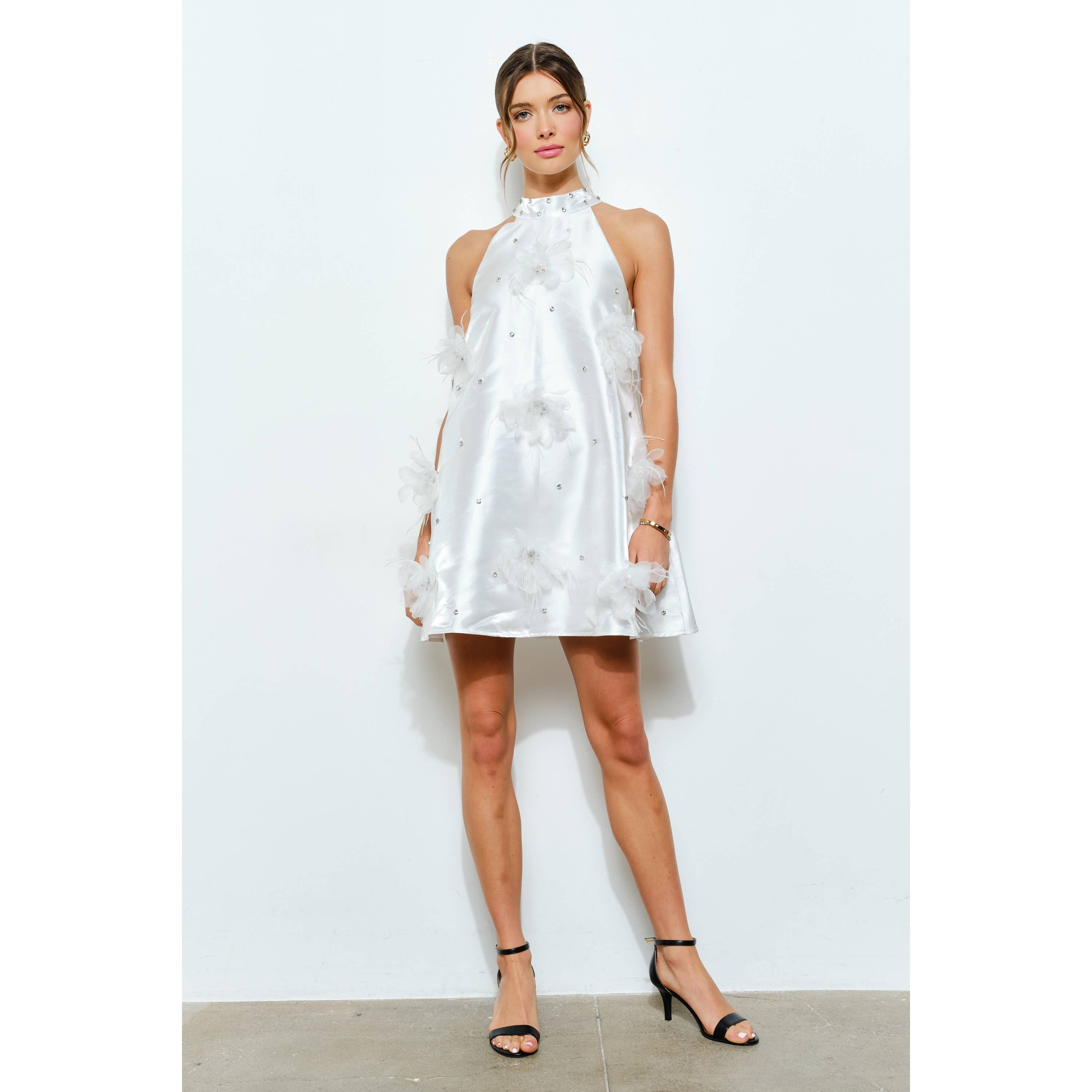 INA – wholesale Klänning - Dam – Satinklänning med strassprydda blommor i minilängd20