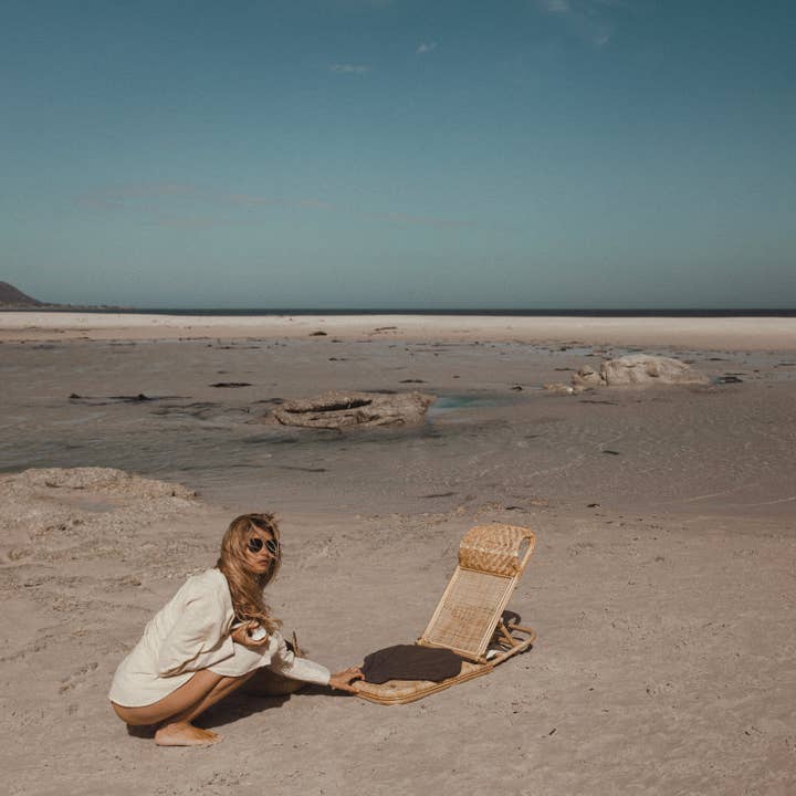 The Straw Studio - Wholesale Beach Accessories - The Picnic Chair (incl. shoulder strap) - Tiny net