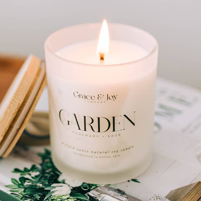 Bougie de jardin | 8 onces pour la vente par Grace and Joy Company