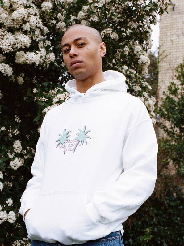 Felpa con cappuccio in bianco con stampa di palme tropicali per la vendita all'ingrosso da parte di Dream But Do Not Sleep