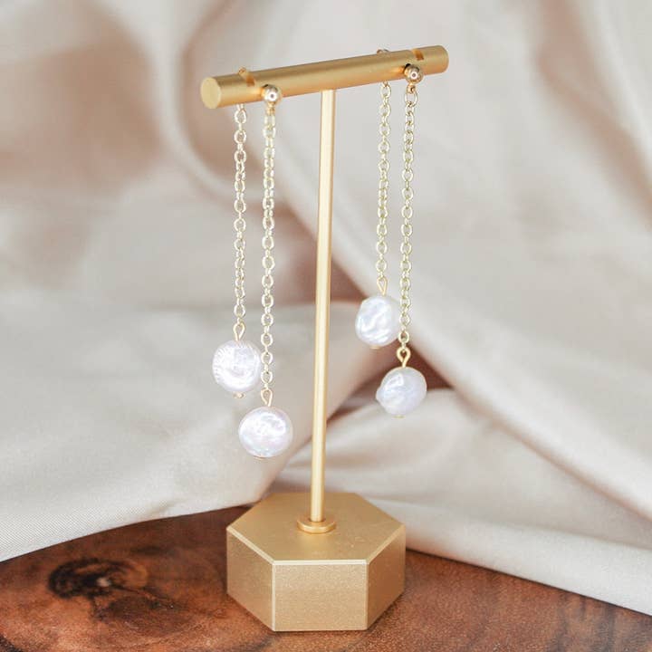 Myra Pearl øreringe for engroshandel hos Devere Handmade Jewelry