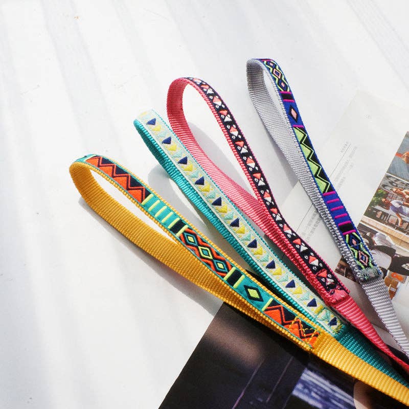 Cheerhunting – wholesale Halsband - Katt och hund – Loofie färgglatt kattleksel med koppel – bekväm, ventilerande och perfekt för utomhusäventyr7