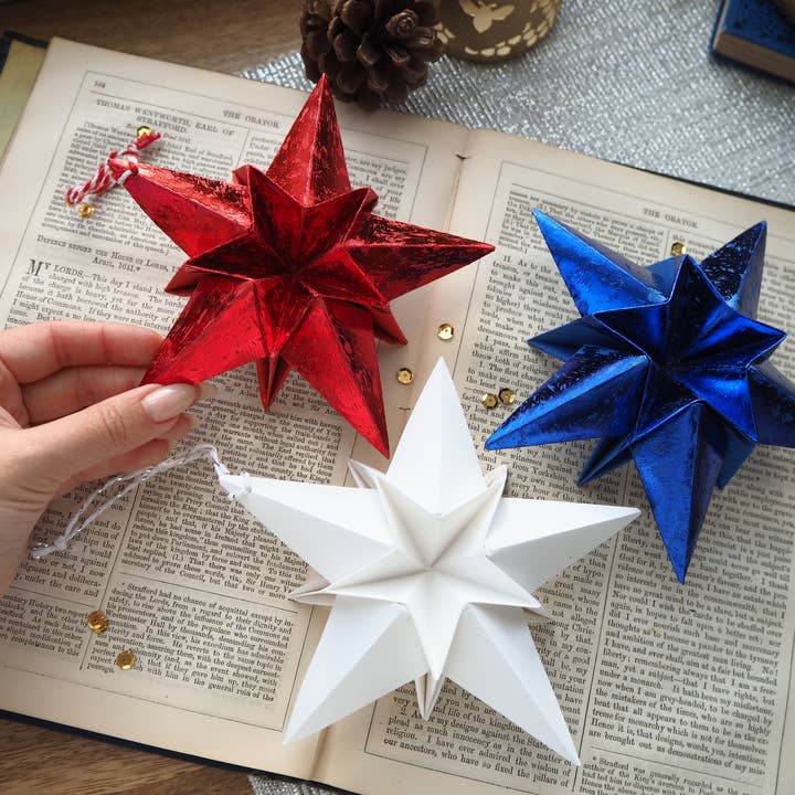 Patriottische rode, witte en blauwe Origami papieren sterornamenten voor wholesale door Joyful Array