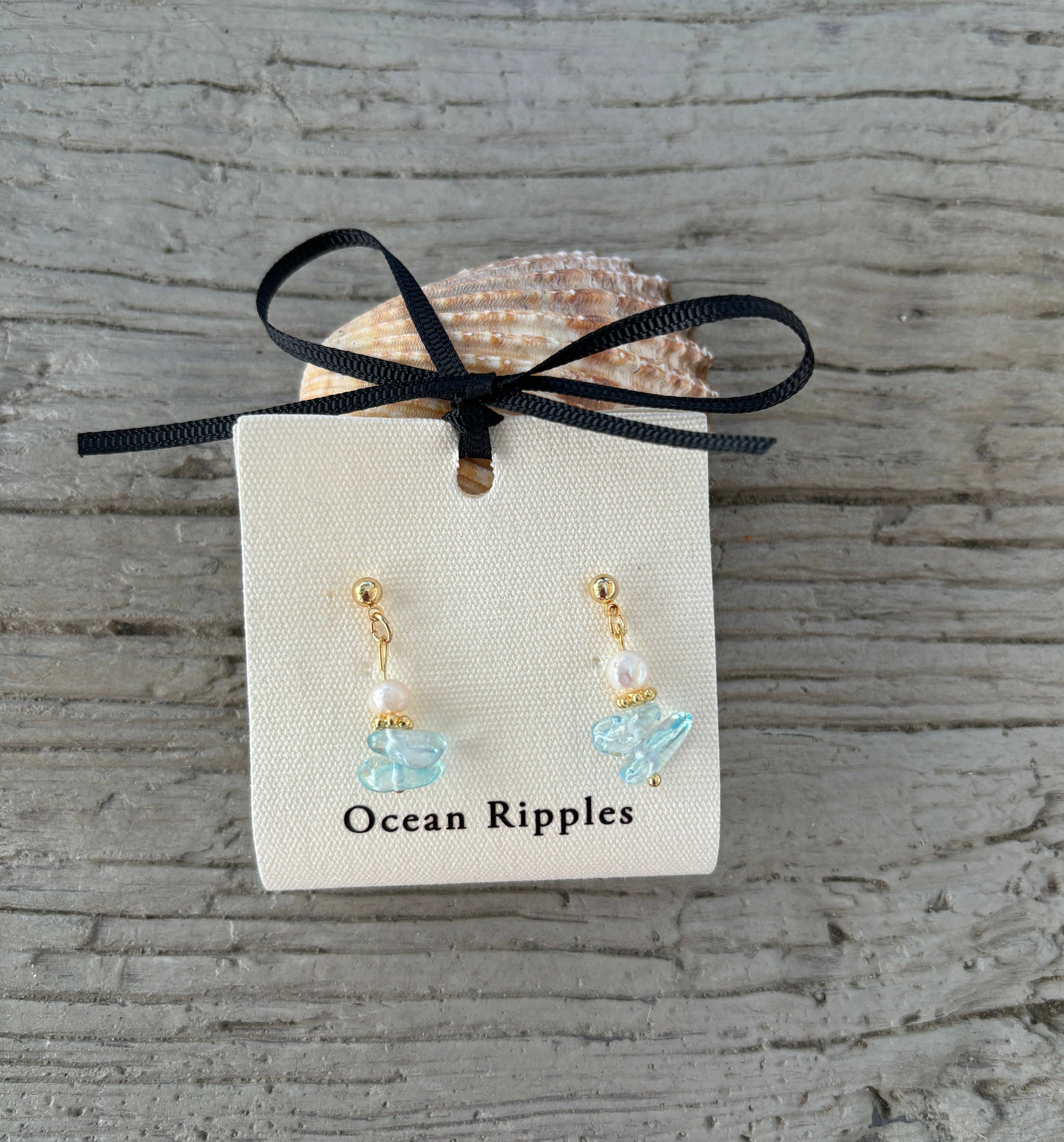 Ocean Ripples - Vente Boucles d'oreilles pendantes - Boucles d'oreilles pendantes en plaqué or 14 carats avec grappe d'aigue-marine2