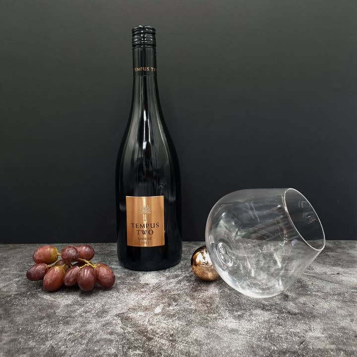 CLINQ - Wholesale Wine glass - Aerating Wine Glasses (Set of 2)6