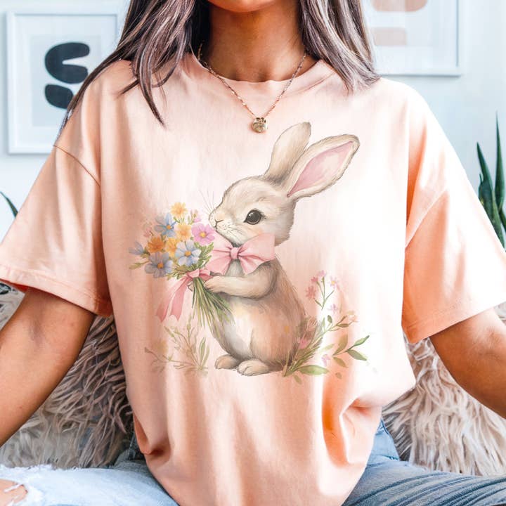 T-shirt graphique vintage de Pâques avec lapin rétro et fleurs pour la vente par Par.tees by Party On!