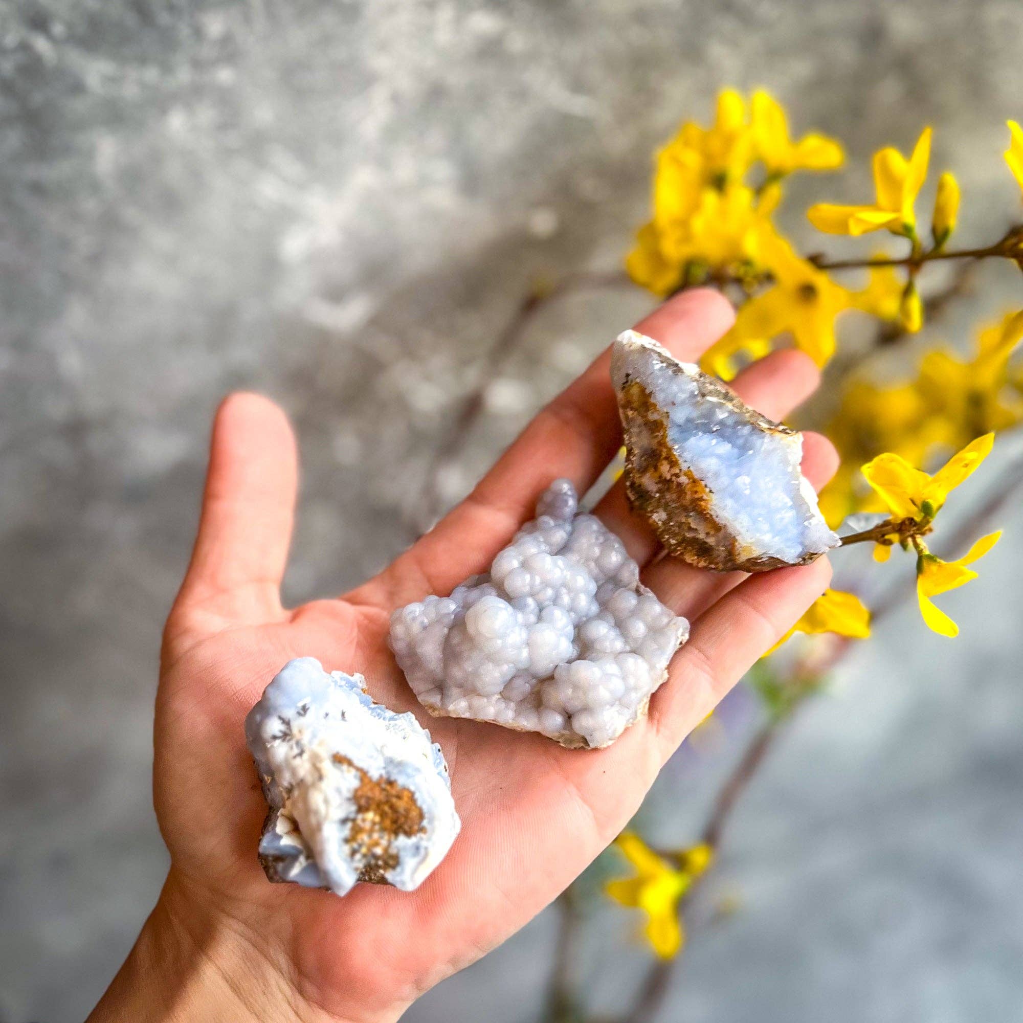 Mandala Gems – Großhandel Spiritueller Stein/Kristall – Rohblaue Chalzedon-Exemplare0