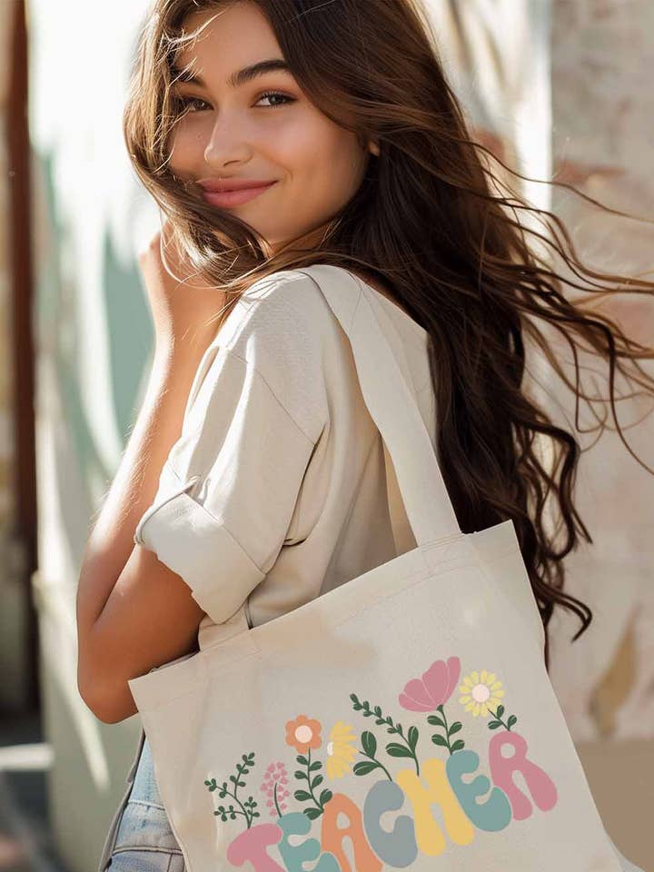 Sac fourre-tout graphique de mode | Fleurs pour enseignant pour la vente par Khristee