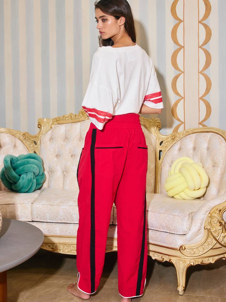 BUCKETLIST INC - Wholesale Pants - Women's - IP5540 Windbreaker Pants With Contrast Stripe21