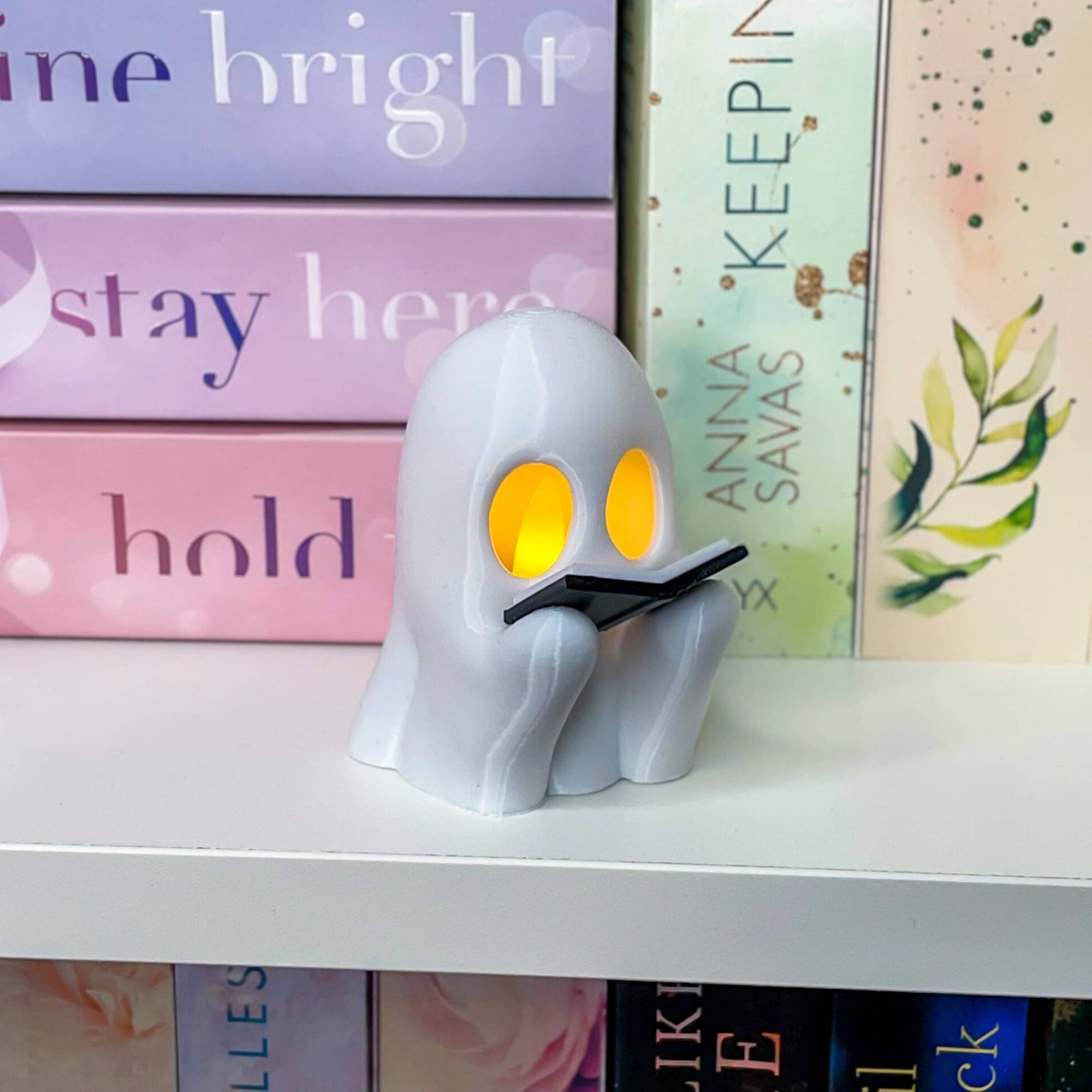 Der Krämer Factory - Wholesale Decorative Figurine - LED Ghost with Book | Reading Ghost | Suitable for LED Tealight