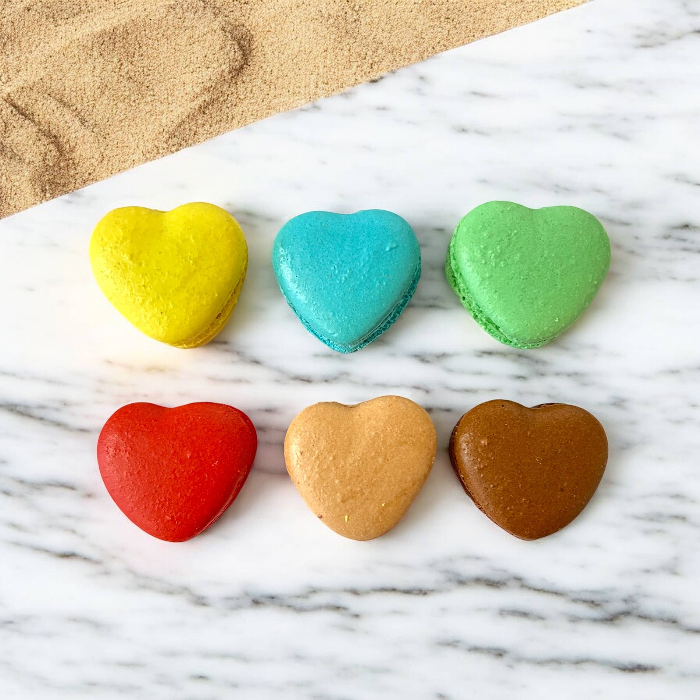 macaron centrale - Wholesale Cookie - Assorted Heart-Shaped Macarons – 36 or 72 Pack