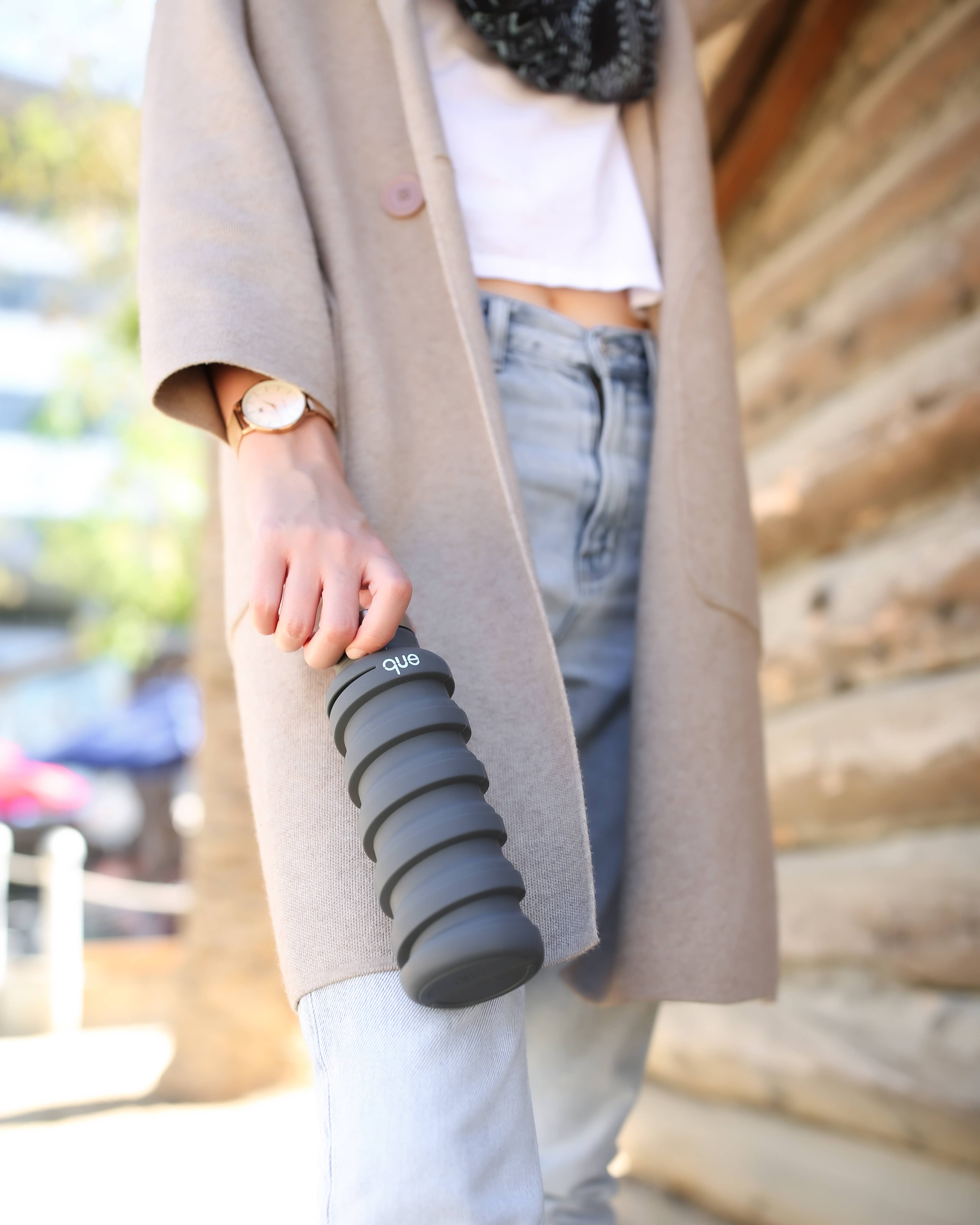 Que Factory - Wholesale Water Bottle - 20oz Collapsible Water Bottle - Metallic Charcoal3