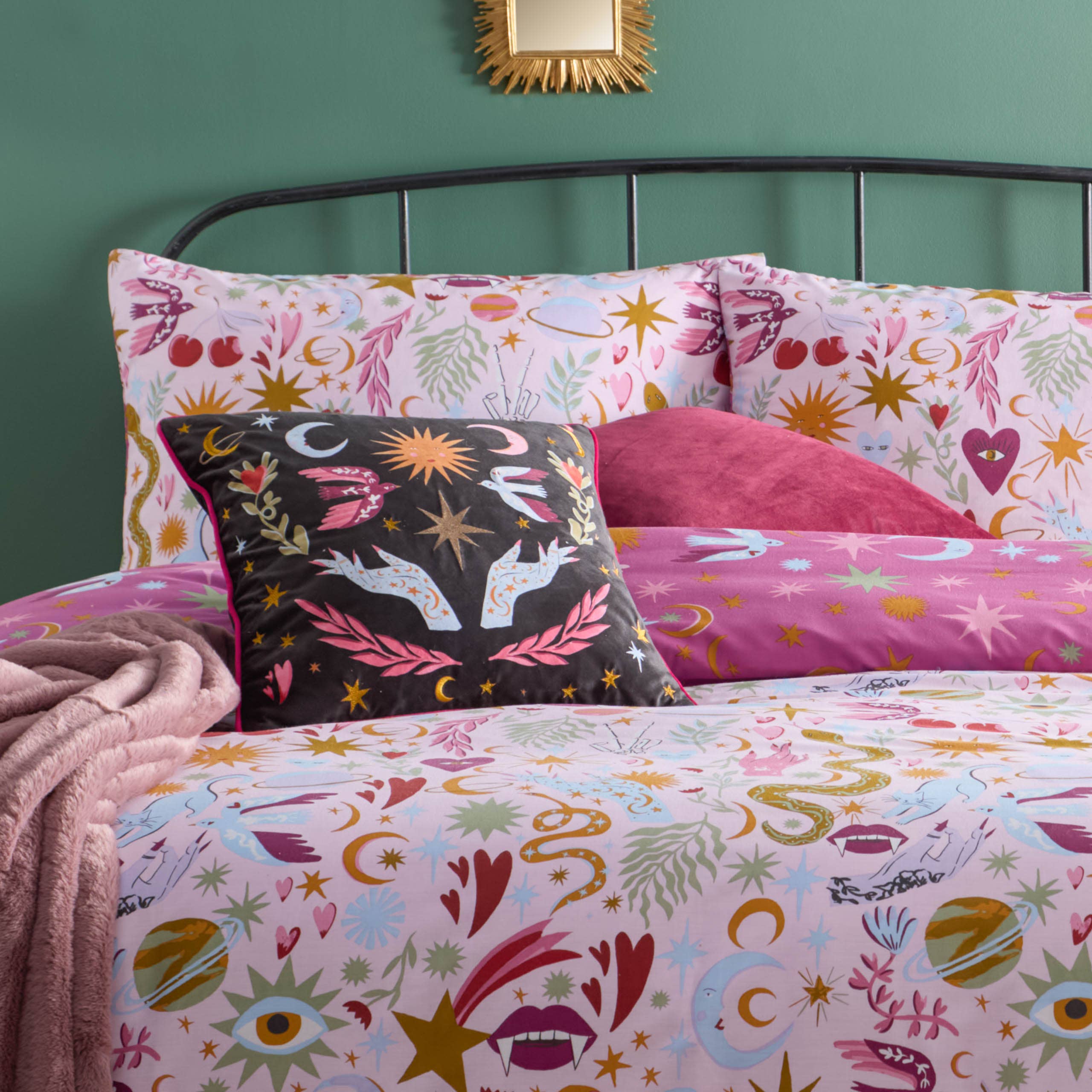 Enchanted Printed Reversible Duvet Cover Set Pink for wholesale on Faire2