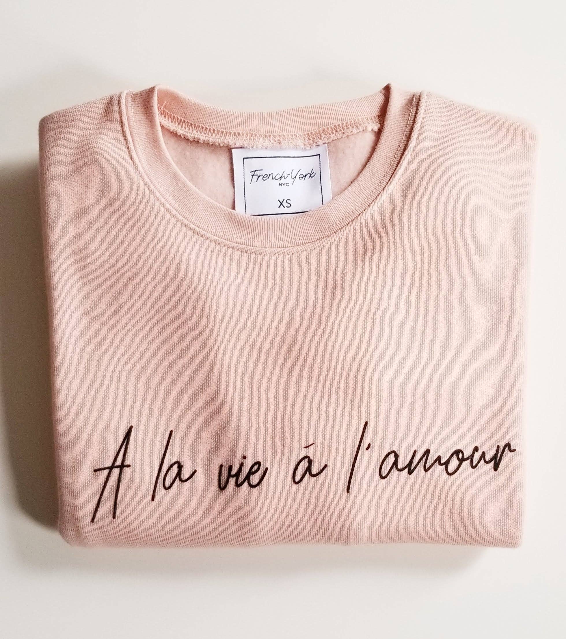 French-York - Wholesale Graphic Sweatshirt - Women's - Sweater A la vie à l'amour wom(men4